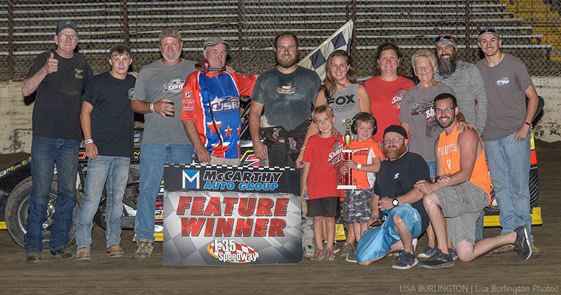Darren Shaw won the USRA Modified main event.
