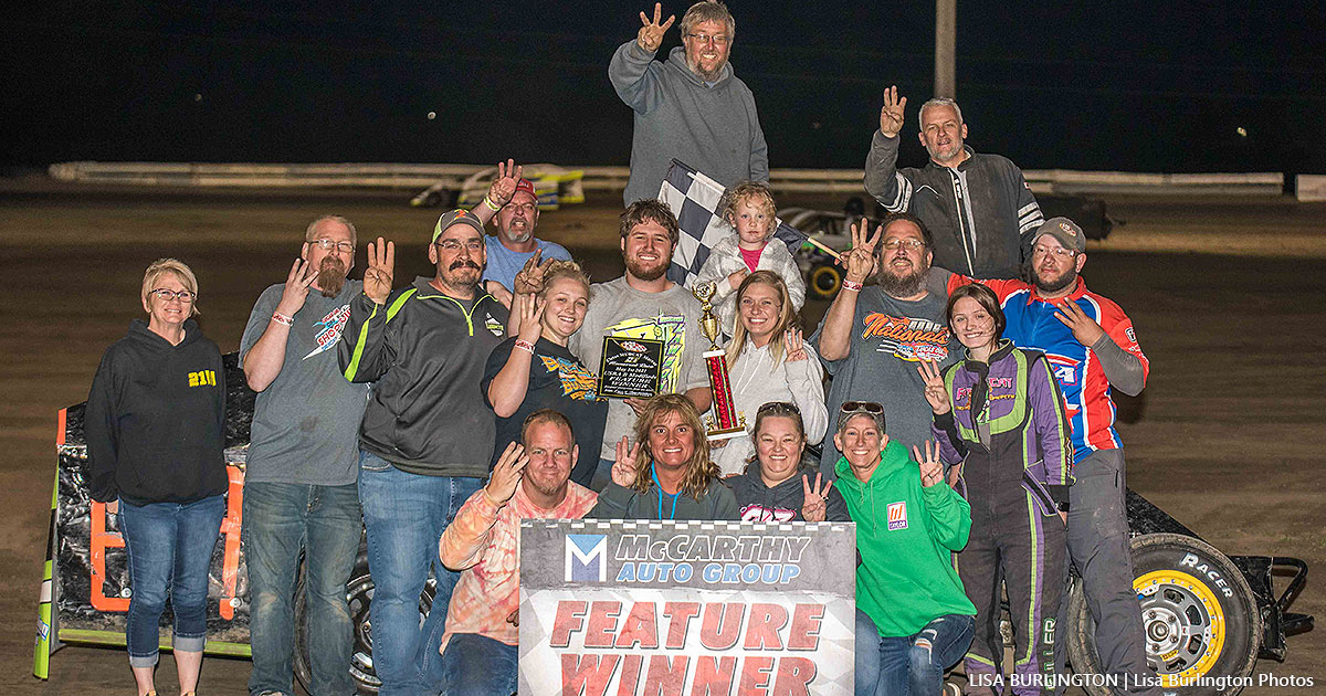 Tyler Cadwallader won the USRA B-Mod main event.