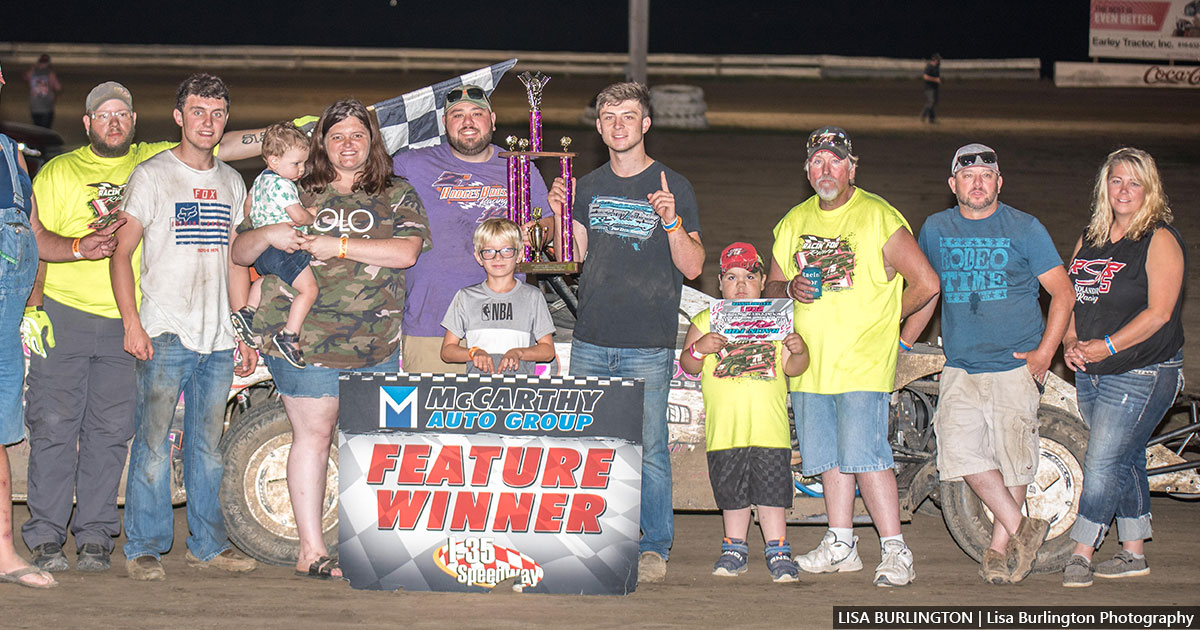Reece Solander won the USRA B-Mod main event.
