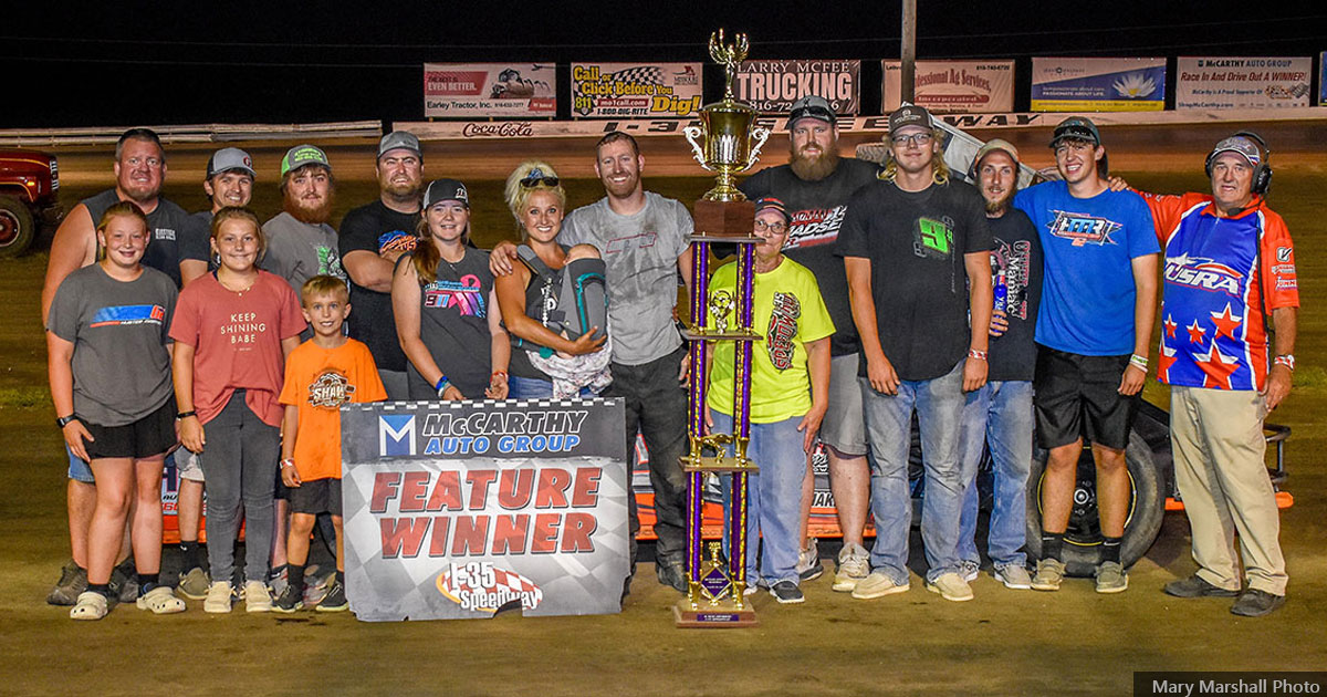 Danan Knott won the USRA B-Mod main event.