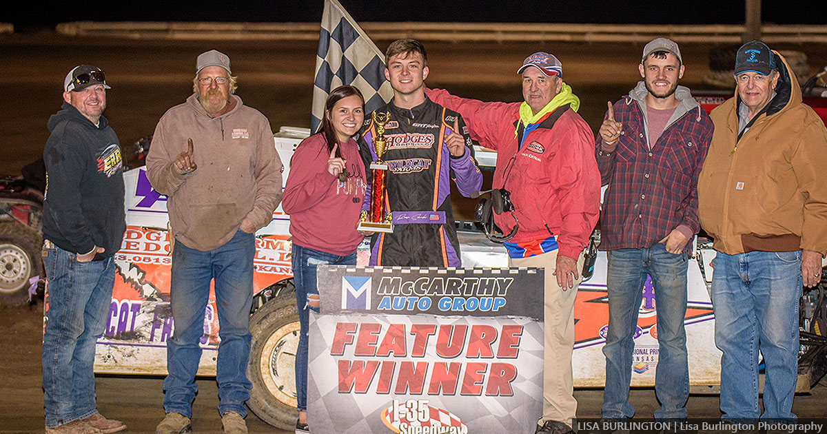 Reece Solander won the USRA B-Mod main event.