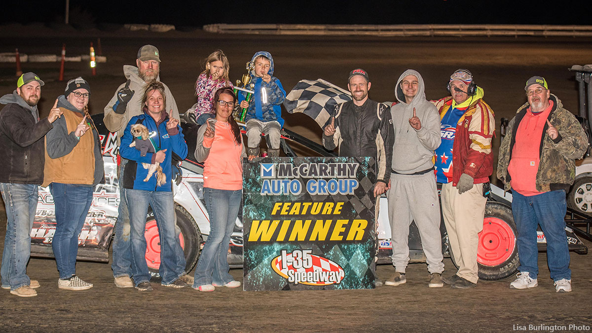 Chris Spalding won the USRA Modified main event.