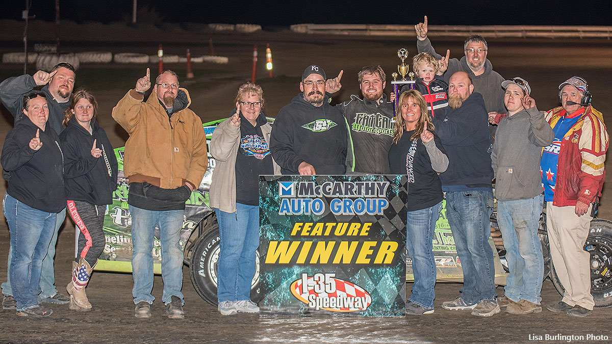 Tyler Cadwallader won the USRA B-Mod main event.