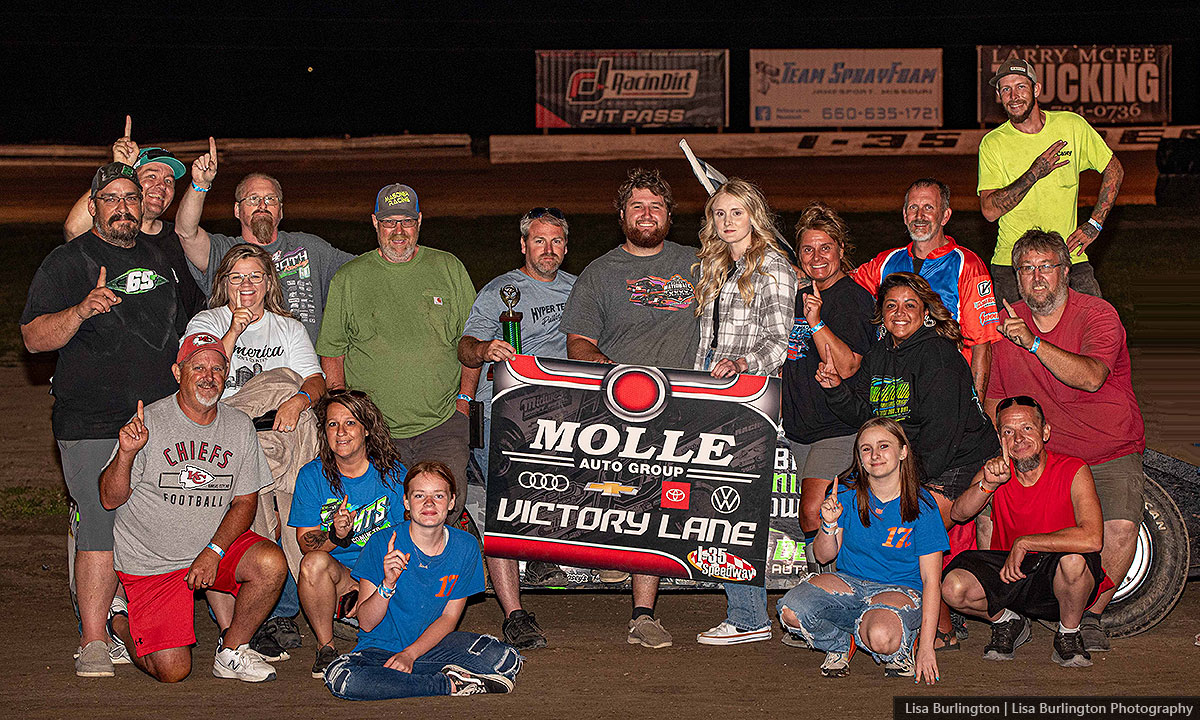 Tyler Cadwallader won the USRA B-Mod main event.