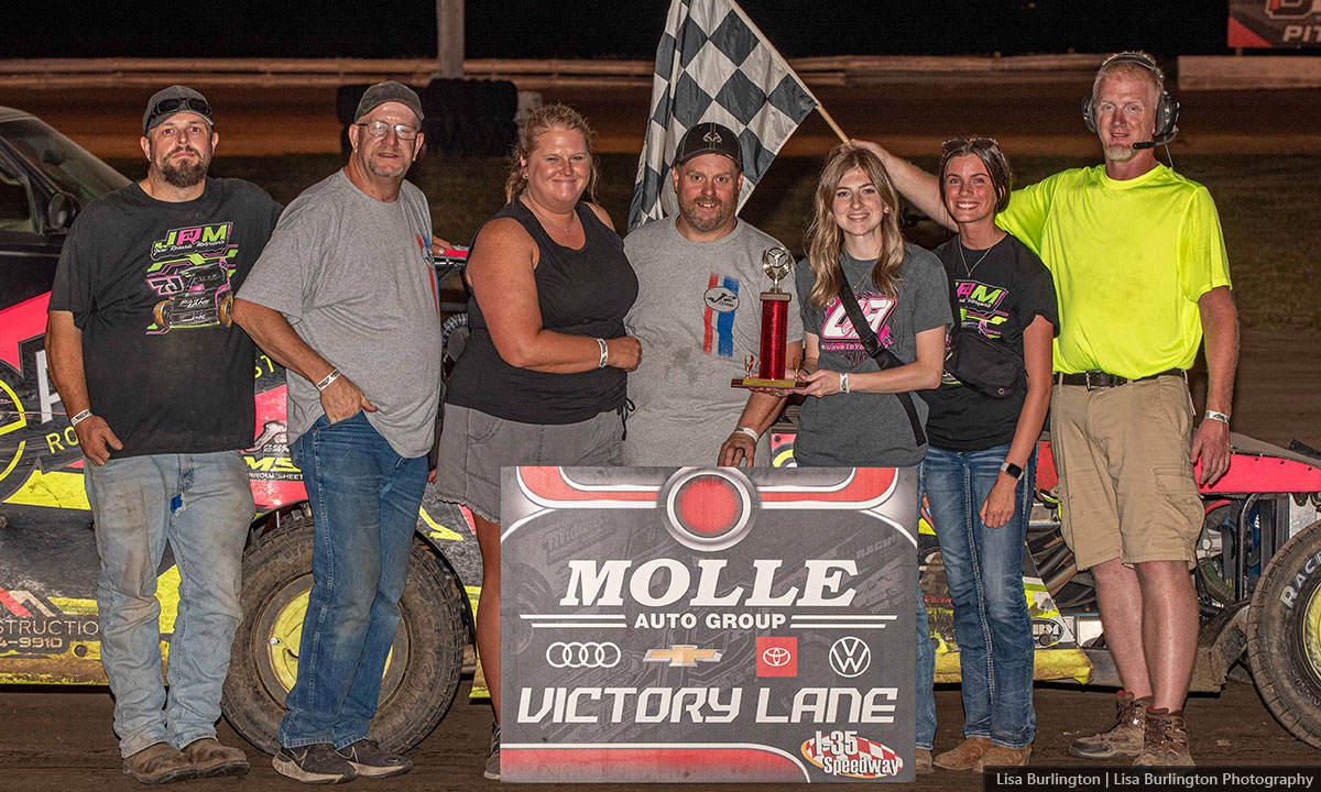 Jake Richards won the USRA B-Mod main event.