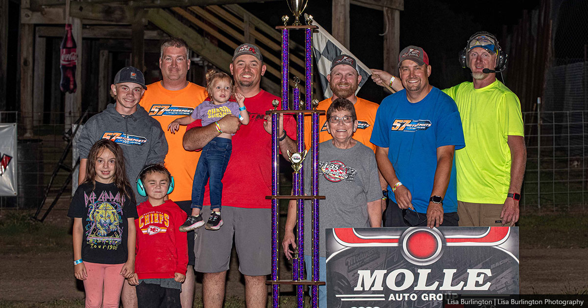 Chad Clancy won the USRA B-Mod main event.