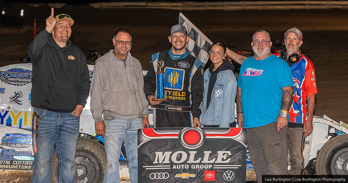 Nick Roberts won the USRA Modified main event.