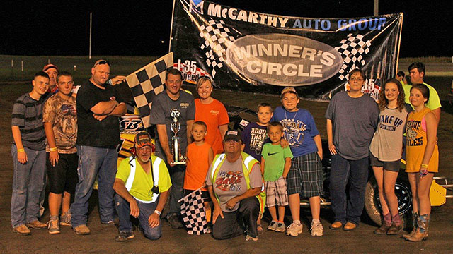 Doug Keller won the Out-Pace USRA B-Mod feature.