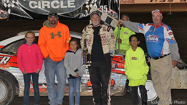 Dean Wray won the USRA Stock Car feature on Saturday, Sept. 19, at the I-35 Speedway in Winston, Mo.